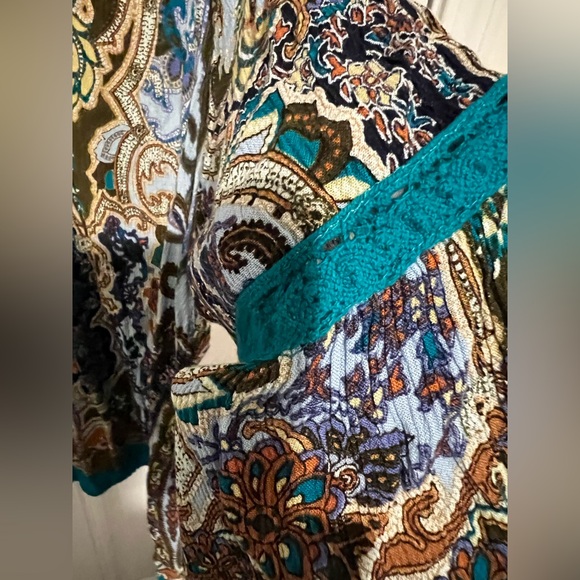 Bila Womens Teal Boho Cold Shoulder Crinkle Blouse with Paisley Print size XL - Picture 10 of 15